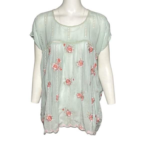 Johnny Was Cupra Rayon Embroidered Roses Scalloped Edge Tunic Top Seafoam Size M - Picture 8 of 8